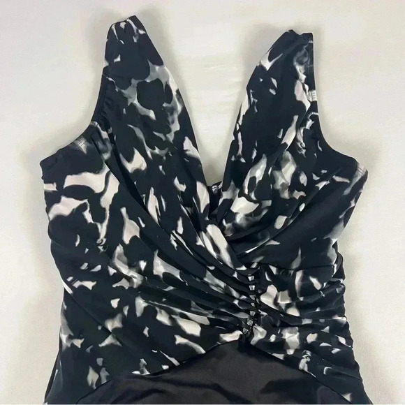 NWOT Magicsuit Dream State Bindy One Piece Swimsuit - Picture 7 of 13